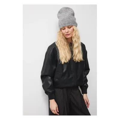 Čepice dámská beanie s příměsí ovčí a alpakové vlny