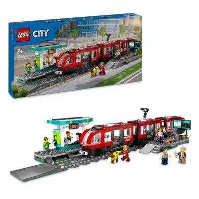 LEGO® City Tramvaj a zastávka v centru města