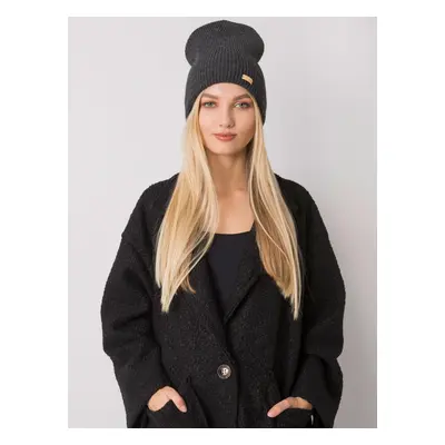 Tmavě šedá pletená dámská čepice JK-CZ-38.26X-dark grey Velikost: ONE SIZE