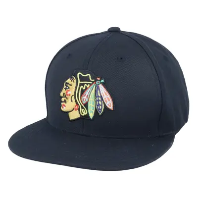 Chicago Blackhawks čepice flat kšiltovka 400 Series Black